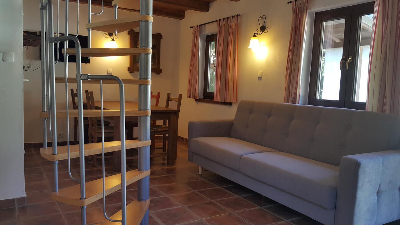 Osada Pod Czerwonym Debem - Czarny Mlyn Jastrzebia Gora Exterior foto