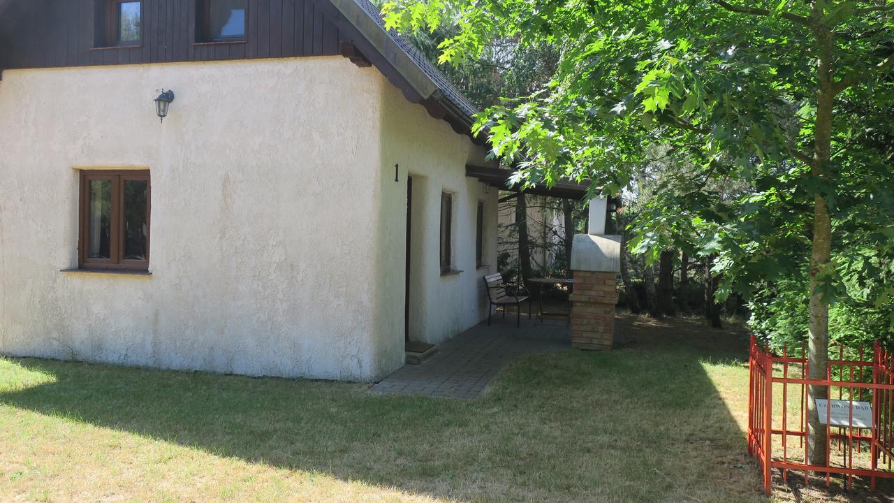 Osada Pod Czerwonym Debem - Czarny Mlyn Jastrzebia Gora Exterior foto
